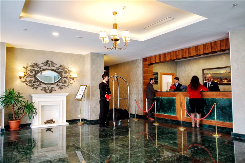 Sarissa Hotel